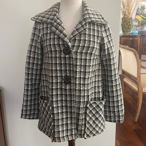 Beautiful black and white jacket with cute buttons